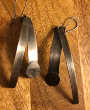 Load image into Gallery viewer, Antiqued sterling silver double bar with textured circle earrings